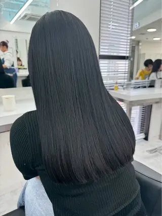 カラー 🤍Mei🤍赤み消 し透明感ツヤカラーのヘアスタイル