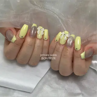 ネイル BONHEUR Annaのネイルデザイン