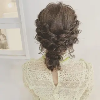 ミディアム カレンダー 弁天町Tomoのヘアスタイル