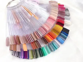 ネイル Regene ARAKIのネイルデザイン