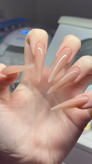 ネイル FUJI Nail Salon所属・ブイ ティーキムフンのネイルデザイン