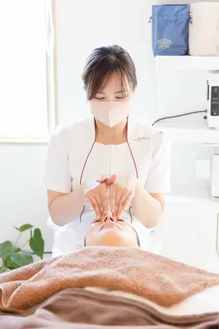 釜坂 智代のエステ・リラクイメージ