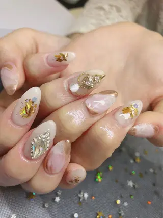 ネイル Flowerネイルサロン所属・. yukiのネイルデザイン