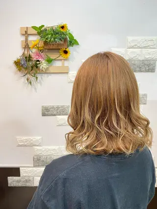 ミディアム カラー ショートボブ✨️ 池田芽生のヘアスタイル