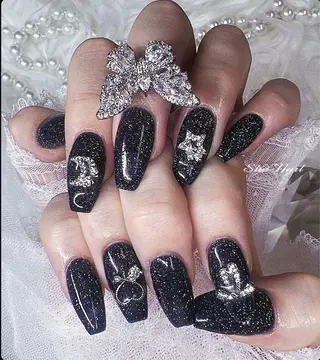 ネイル She   Nail所属・ISA_ BELLAのネイルデザイン
