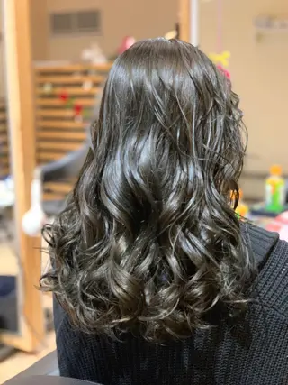 ロング カラー 関口 友行のヘアスタイル