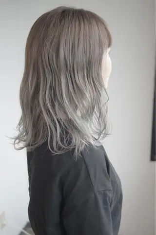 セミロング カラー 🌈ディレクター🌈 徳松優希のヘアスタイル