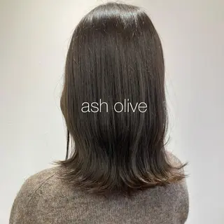 セミロング カラー さかもと あかりのヘアスタイル