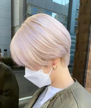 ショート ハイトーン/ ボブ 中村麟のヘアスタイル