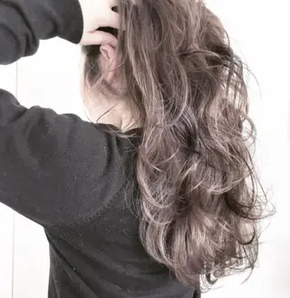 ミディアム カラー ケア剤オタク×海外 ヘア長谷川裕起のヘアスタイル