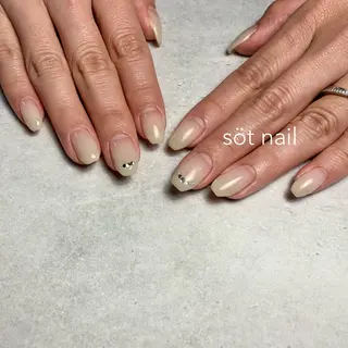 ネイル söt nail所属・岡田 恵美のネイルデザイン