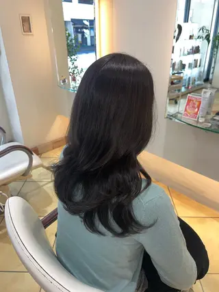 ロング カラー 最高の髪質改善🩵 艶カラー 惠美のヘアスタイル