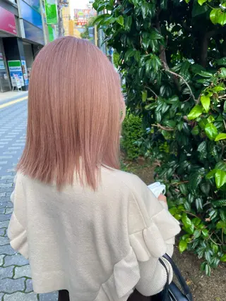 ミディアム カラー akane .のヘアスタイル