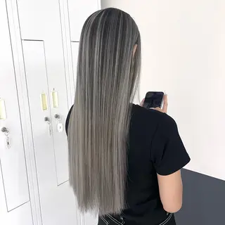 ロング カラー EMMA🤍 CIERA.心斎橋のヘアスタイル