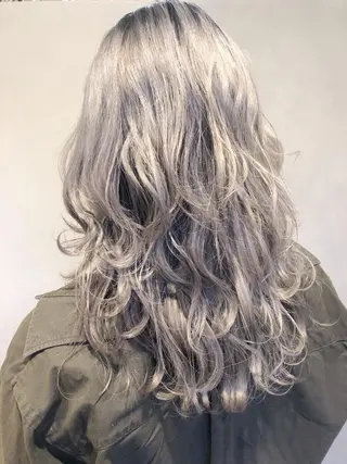 セミロング カラー LA KING GINZA TOKYO所属・🧡ショートの達人 🧡SHOのヘアスタイル