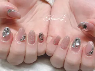 ネイル 芦辺 香奈のネイルデザイン