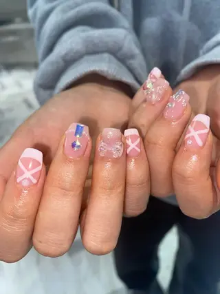 ネイル カンナ【Y2Kネイル /コーンロウ】のネイルデザイン