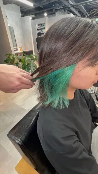 ミディアム motoトップカラー リスト/ブリーチカラのヘアスタイル