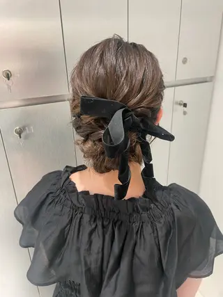 セミロング ヘアアレンジ ヘアセット🎀耳つぼ 👂💎MONAMIのヘアスタイル