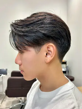 ショート THE ESCALA 町田店所属・町田/メンズカット/ センターパート/細木のヘアスタイル