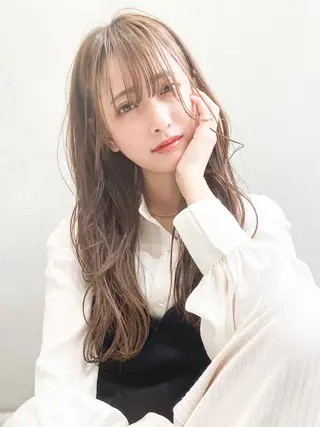 ロング カラー ☕️ベージュカラー 内藤光哉☕️のヘアスタイル