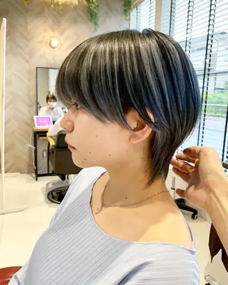 ショート カラー 大野 智亜里のヘアスタイル