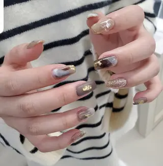 ネイル nailstudio eviz新宿店のネイルデザイン