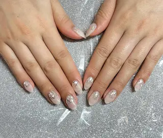 ネイル VIERU 🌈🎀💖のネイルデザイン