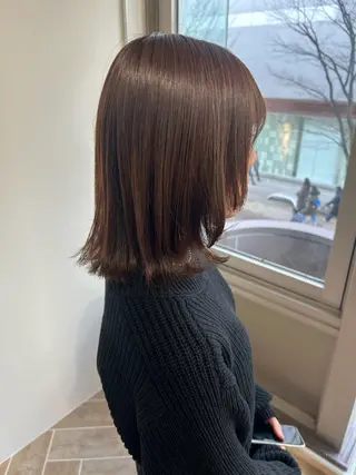 ミディアム カラー ベージュ/ダブルカラ ー/新潟駅/青柳萌果のヘアスタイル