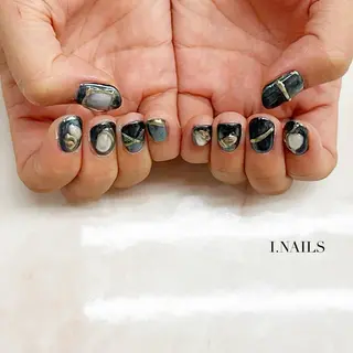 ネイル アイネイルズ所属・早川 梓のネイルデザイン