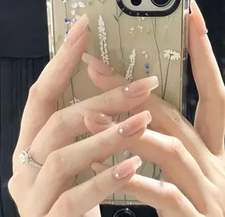 ネイル RAFFINE 月🦋🩵のネイルデザイン