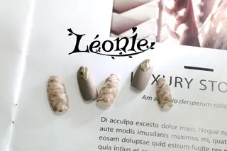 ネイル Leonie misuzu. oのネイルデザイン