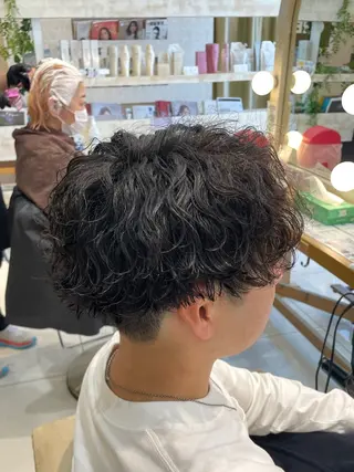 ミディアム パーマ メンズ 本厚木｜縮毛矯正/ 酸性スト専門サロンのヘアスタイル