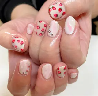 ミディアム ネイル Re:st〔リスト〕所属・ayane Re:st〔リスト〕のネイルデザイン