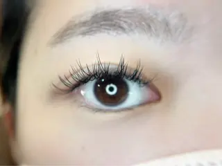 マツエク・マツパ nail & eyelash Bellulu所属・稲 美穂のマツエク・マツパデザイン