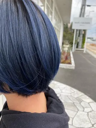 ショート 岡本 真実のヘアスタイル