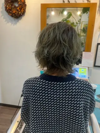 ショート カラー ajuga所属・hama yukiのヘアスタイル