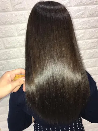 セミロング 20代半ば上質なへア ケア 髪質改善 大西のヘアスタイル