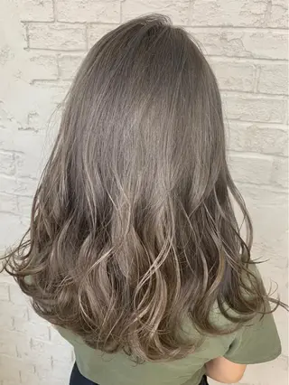 セミロング 🇺🇸ハイライト特 化美容師🇺🇸漆沢のヘアスタイル