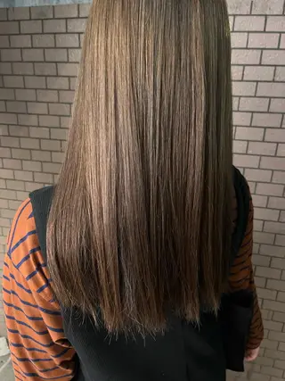 ロング カラー 艶髪/ハイトーン/ ヘアセット/モエノのヘアスタイル