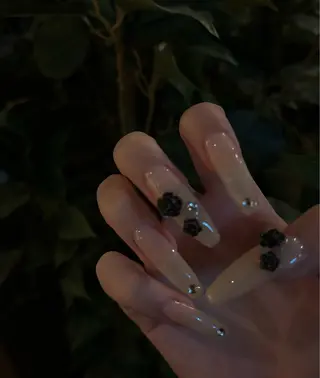 ネイル EmaNail＋KIHAKUYA 肥後橋店所属・Emanail肥後橋 Hanaのネイルデザイン