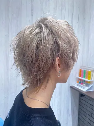 カラー メンズ 假屋 航のヘアスタイル