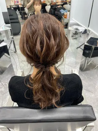 セミロング ヘアアレンジ 口コミ高評価✨ 安達ももかのマツエク・マツパデザイン