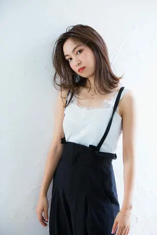 ミディアム 所渉/韓国レイヤー /ウルフカットのヘアスタイル