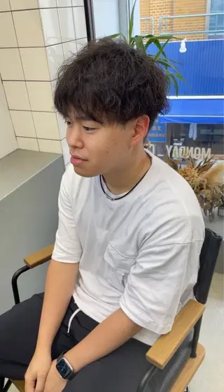 ミディアム パーマ メンズ メンズ専門サロン wokeのヘアスタイル
