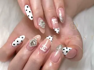 ネイル REBEST namiのネイルデザイン