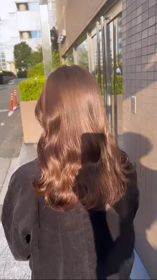 ロング メンズバレイヤージュ 斉藤春のヘアスタイル