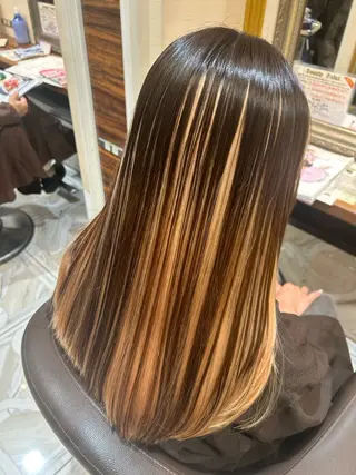 ロング Earth長崎浜の町店所属・年末限定艶カラー ⛄️⛄️梅本琉衣のヘアスタイル