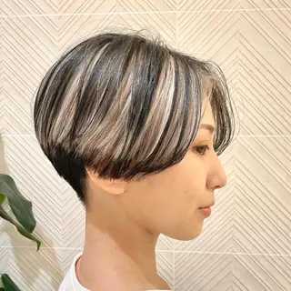 ショート カラー GO TODAY シェアサロン 原宿Verno店所属・髪質改善/ブリーチ/ ボブ特化/よしきのヘアスタイル