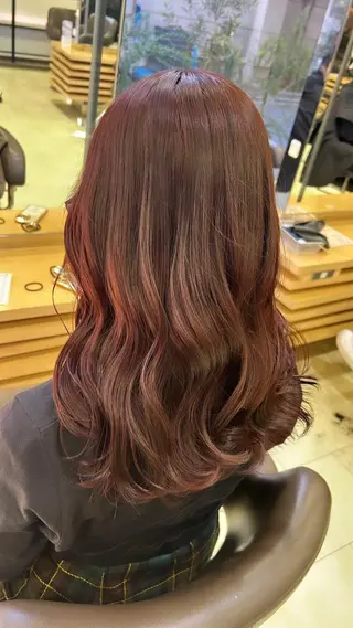 ミディアム 暖色ｶﾗｰ/ﾚｲﾔｰ ｶｯﾄ/Yunaのヘアスタイル